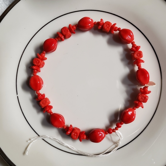 Czechoslovakian bead strand - Vintage Red - Picture 3 of 8